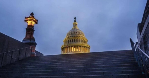 Vì sao Mỹ mất xếp hạng tín nhiệm cao nhất?