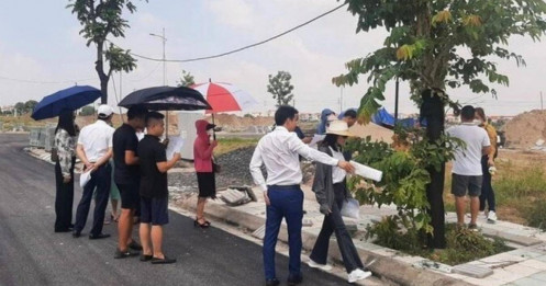 Giao dịch đất nền tăng mạnh, chuyên gia cảnh báo người mua tránh "sốt ảo"
