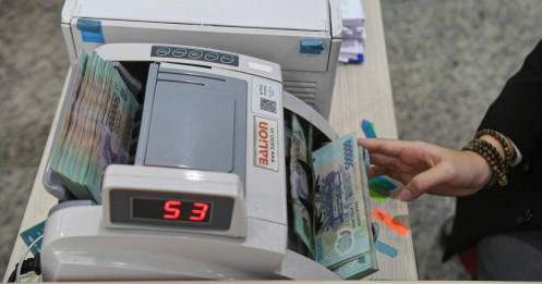 Lãi suất huy động giảm liên tục, lãi cho vay sắp tới ra sao?