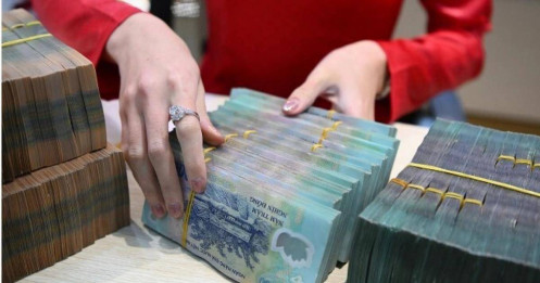 Nợ xấu ngân hàng trên 4%