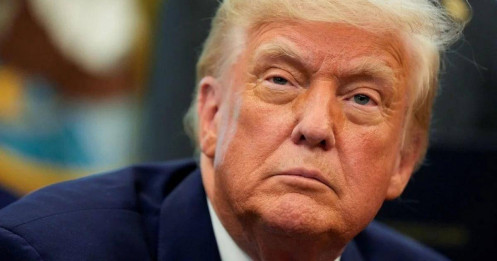 Tổng thống Mỹ Donald Trump đối mặt thách thức kép