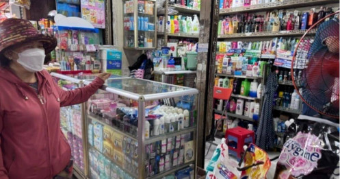 Bộ Y tế ra quân kiểm tra, nhiều cửa hàng mỹ phẩm đồng loạt ngưng bán