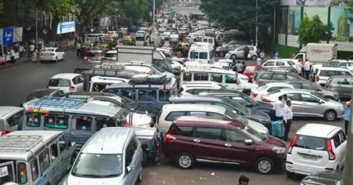 Muốn đăng ký ôtô phải chứng minh có chỗ đỗ xe