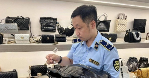 Nhiều hàng giả Chanel, LV, Dior được bán trên tuyến phố du lịch Đà Nẵng