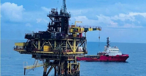 Cháy giàn khoan dầu ngoài khơi Cà Mau