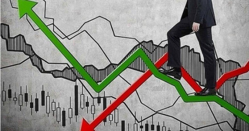 VN-Index vượt 1.300 điểm nhưng niềm vui không dành cho tất cả