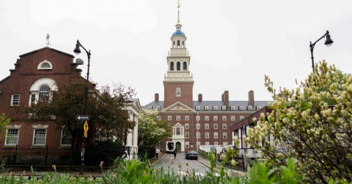 Ông Trump "giáng đòn" vào Harvard, khơi mào cuộc “thanh lọc” visa du học