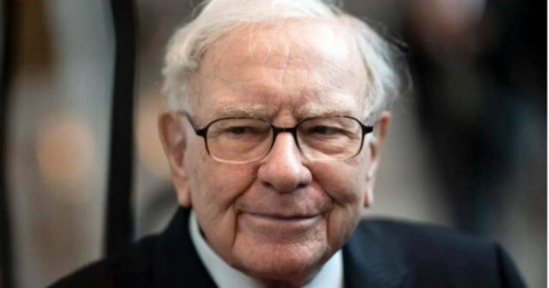 Warren Buffett rời ghế CEO ở tuổi 94 nhưng tuyên bố không nghỉ hưu: Ông nói một câu khiến ai cũng phải nể phục