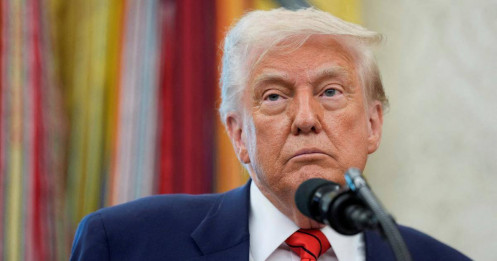 Ông Trump hoãn áp thuế 50% cho hàng EU thêm một tháng