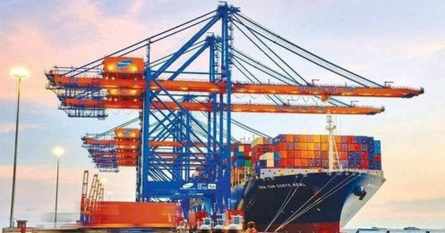 Đề xuất tăng phí xử lý tại cảng biển nước sâu Việt Nam: Ai hưởng lợi?