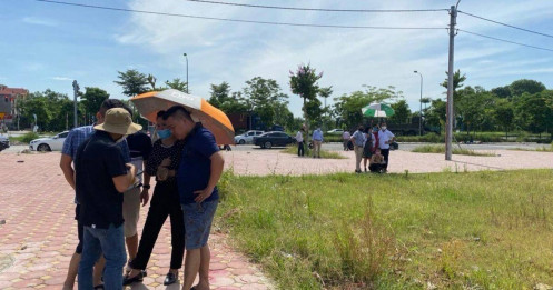 Trái khoáy thị trường nhà đất: Cung lớn, cầu ảo, giá vẫn sốt nóng