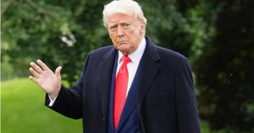 Đài phát thanh Mỹ kiện ông Trump