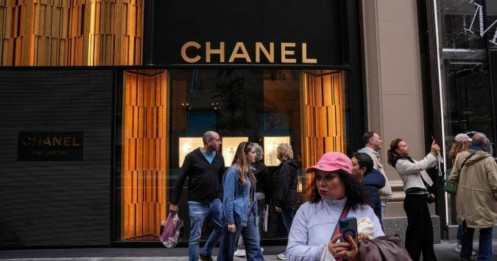 Chiến lược bơm tiền gom bất động sản của Chanel