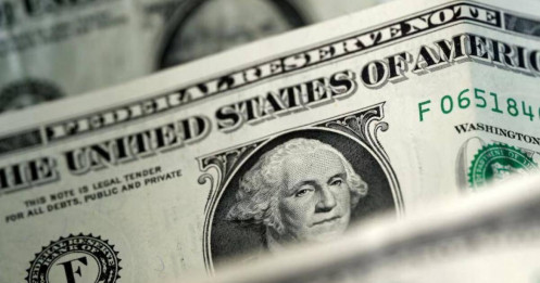 Đồng đô la chuẩn bị giảm tháng thứ năm liên tiếp do bất ổn về thương mại và tài chính