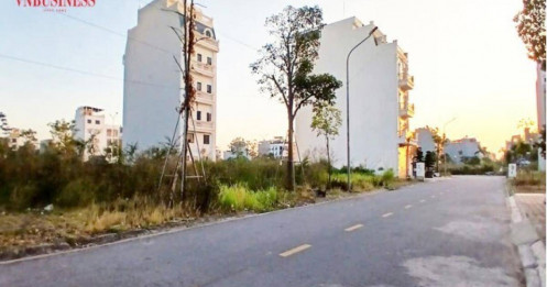 Đi vào 'vết xe đổ', nhà đầu tư lỗ tiền tỷ vì đu sóng đất đấu giá