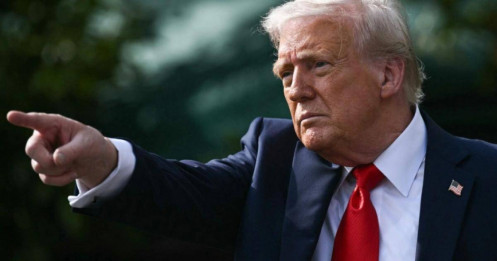 Ông Trump tiếp tục giục Fed giảm lãi suất
