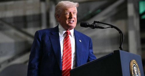 Ông Trump tuyên bố cấm nhập cảnh với công dân từ 12 quốc gia