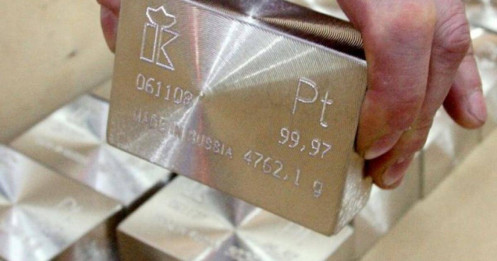 Giá vàng ổn định, bạch kim lập đỉnh 4 năm trước thềm đàm phán thương mại Mỹ - Trung