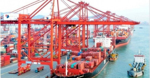 Việt Nam xuất siêu 4,67 tỉ USD trong 5 tháng