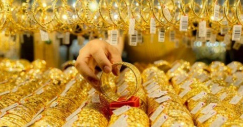 Giá vàng giảm mạnh: Tín hiệu cảnh báo cho nhà đầu tư kim loại?