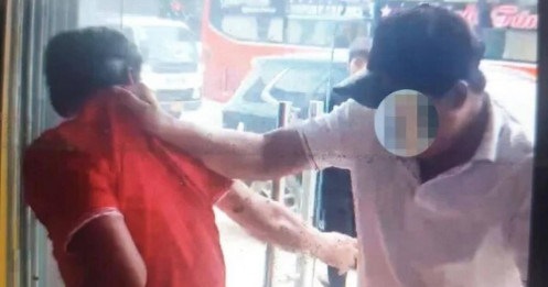 Nhiều cảnh sát ập vào văn phòng công chứng ở Bình Dương bắt nhóm nghi lừa đảo