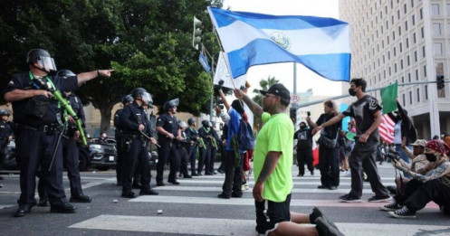 Los Angeles yên bình trở lại sau khi hàng trăm người bị bắt