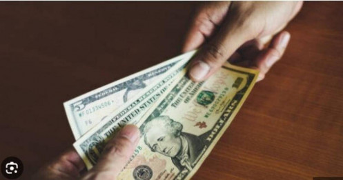 5 DN chốt quyền cổ tức bằng tiền cuối tháng 6, cao nhất 23%