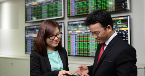 Chứng khoán hôm nay 16/06 : Phiên xả hàng siêu to - Cái bẫy nhà đầu tư bắt đáy và trung bình giá