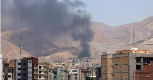 Tổng thống Donald Trump kêu gọi sơ tán, cường độ không kích Iran - Israel leo thang