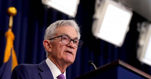 Fed giữ nguyên lãi suất, phát tín hiệu cắt giảm hai lần vào cuối năm 2025; Powell cảnh báo rủi ro lạm phát từ thuế quan
