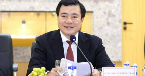 Bộ Công Thương đang phối hợp xử lý vụ vợ một cầu thủ bán hàng giả