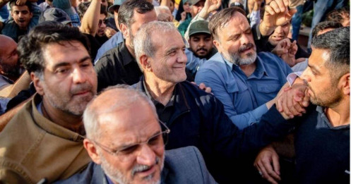 Tổng thống Iran xuống đường tham gia biểu tình phản đối Mỹ, Israel