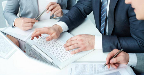 Tổ buôn chứng khoán 23/6/2025: Vnindex có lo tác động từ Mỹ - Iran?