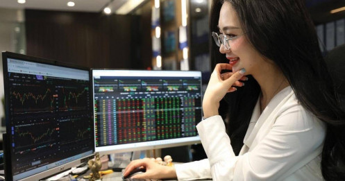 Sóng lớn ngành quảng cáo: Cổ phiếu nào "tăng tốc" ngoạn mục 40%?