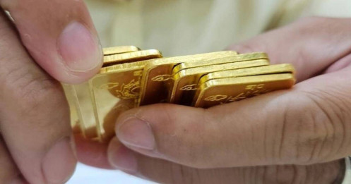 Thông tin này khiến giá vàng giảm mạnh