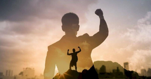 Đừng học theo ánh hào quang – hãy học từ những vết sẹo