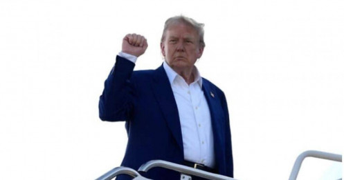 Ông Donald Trump bất ngờ “bật đèn xanh” cho Trung Quốc mua dầu Iran