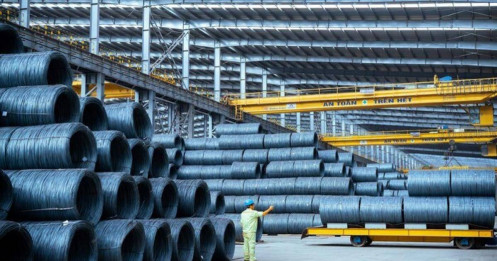 Nhập khẩu sản phẩm thép tăng đột biến dù ngay sau khi bị áp thuế 27%.