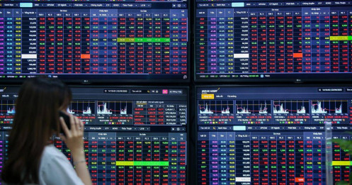 Khi tiền không còn đứng ngoài, VN-Index chờ cú hích vượt đỉnh