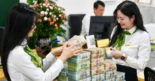 Dòng tiền dồi dào và cơ hội tiếp cận