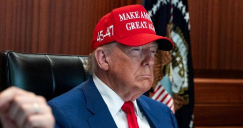 Cú 'lật kịch bản' của ông Trump trong xung đột Israel - Iran