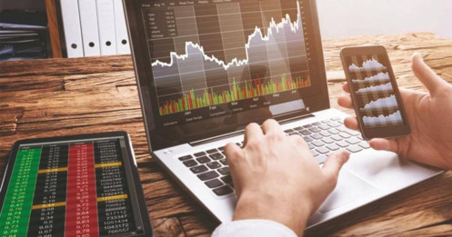 Cổ phiếu bán lẻ hưởng lợi từ “cỗ xe tam mã” của tăng trưởng kinh tế