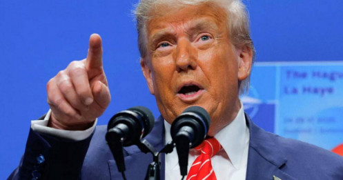 Một tuần thành công chưa từng có của ông Trump, rủi ro lớn đang chờ