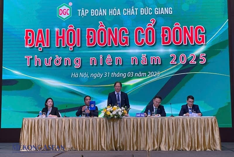 Chủ tịch Đức Giang khuyên cổ đông 'giữ hàng', đầu tư BĐS là ngoại lệ