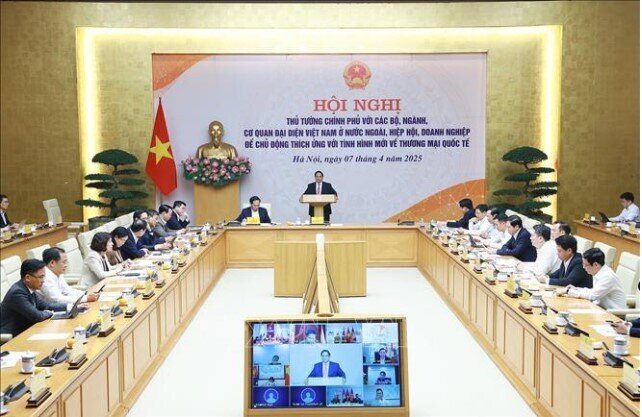 Thủ tướng: Mỹ áp thuế có thể gây khó khăn, nhưng phải vươn lên mạnh mẽ
