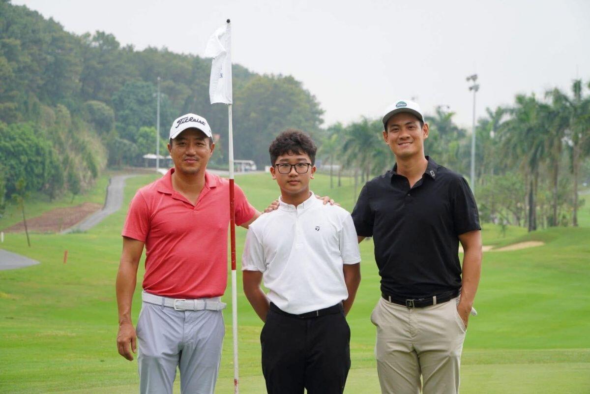 Trương Chí Quân ghi điểm Eagle ấn tượng trong ngày khai màn giải Trang An Classic