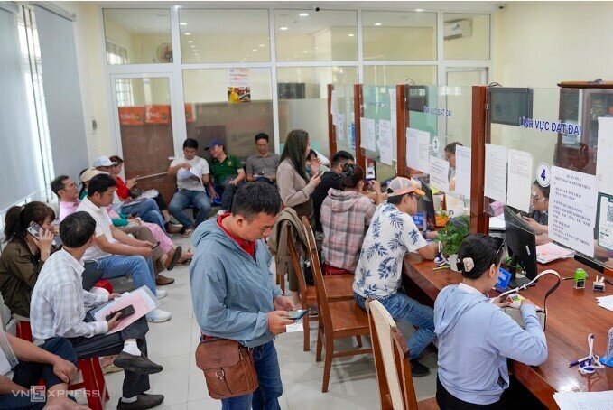 Hồ sơ đất đai tăng đột biến trước thông tin sáp nhập tỉnh