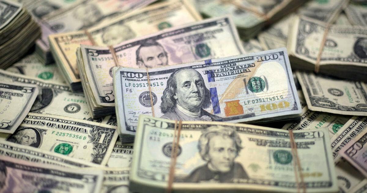 Trung Quốc đáp trả Mỹ: Tăng thuế lên 125%, niềm tin vào đồng USD lung lay dữ dội
