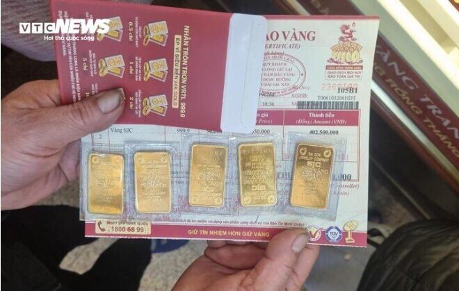Vừa mở phiên, giá vàng miếng SJC đã tăng 2,5 triệu đồng/lượng, đắt nhất lịch sử