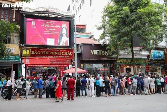 Khách mua 1 chỉ vàng, cửa hàng hẹn 10 ngày sau trả